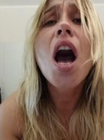 Bae_suz Snapchat Female Fuck Cam Video